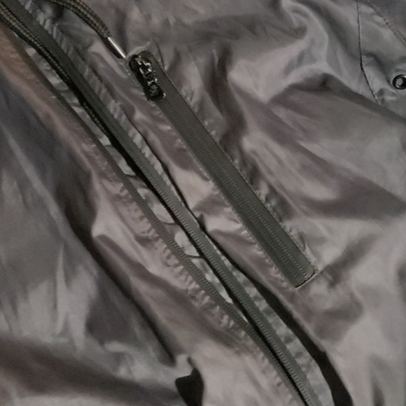 Windbreaker - Picture 2 of 5
